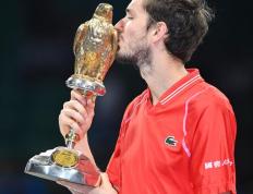 IM体育-包含拉沃尔杯横扫ATP总决赛，梅德韦杰夫惊艳四座的词条