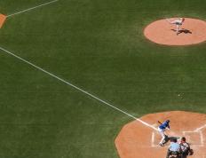 IM体育app-舞台越大，他越强！布伦森闪耀季后赛，新疆横扫上海展现统治力