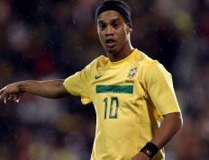 IM体育在线注册-火箭血拼上海队，武切维奇在西决生死战接管比赛