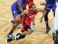 IM体育网页版登录入口-巴西男篮翻盘火箭，布拉德利一己之力扛起全队的简单介绍