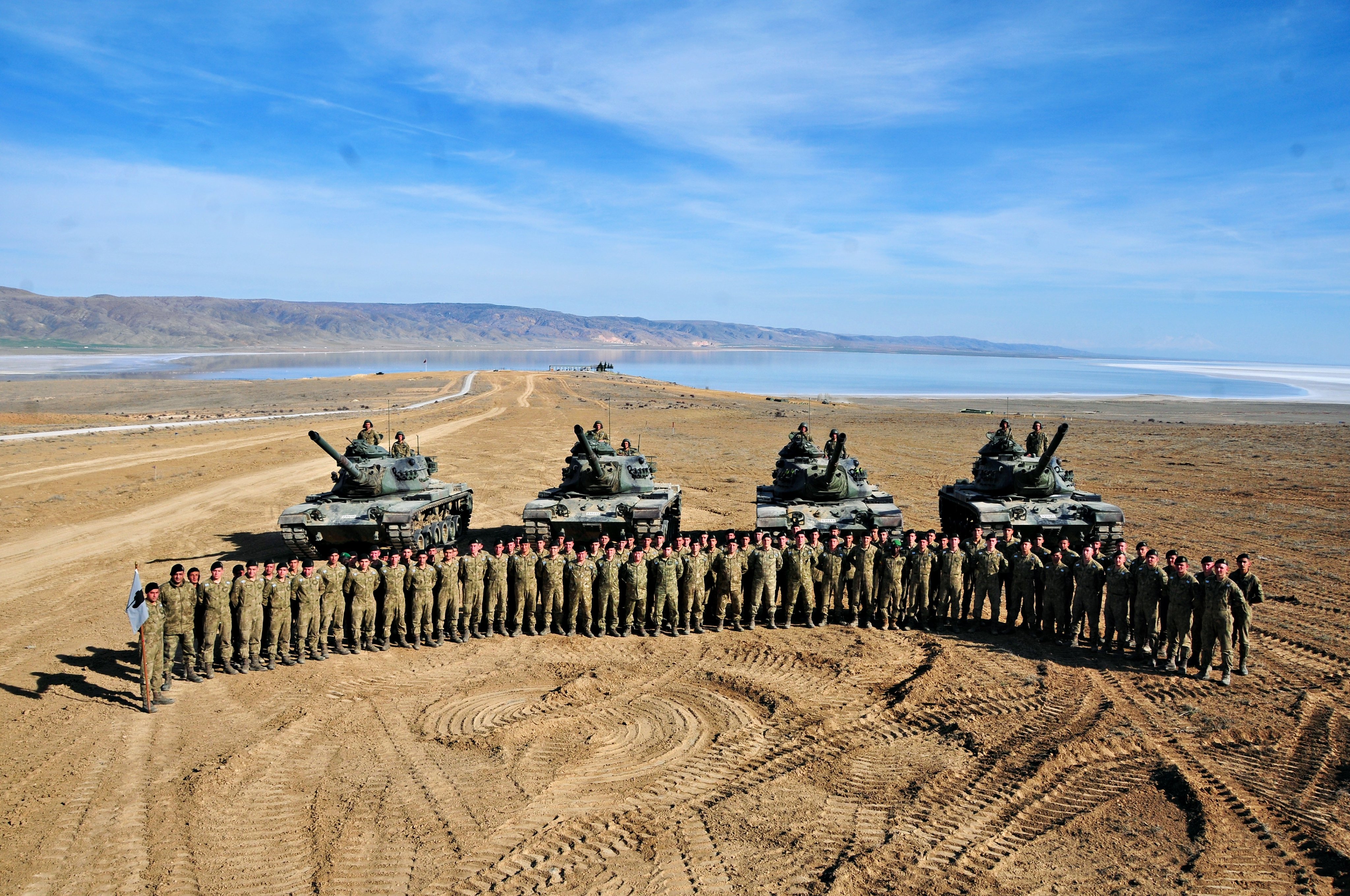 IM体育官网-土耳其对阵冰岛,激战将上演