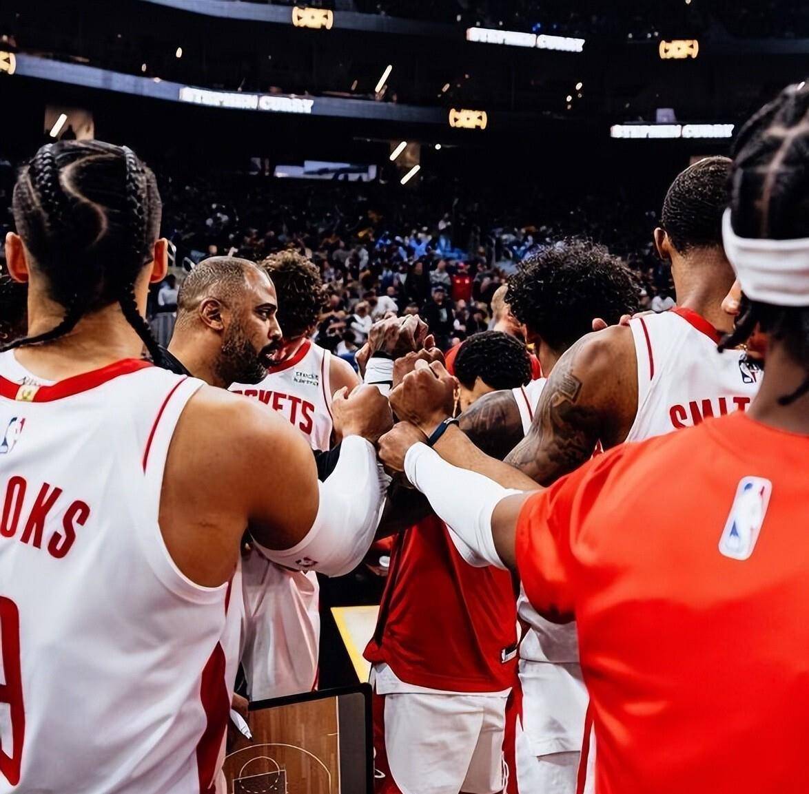 IM体育官方网站-关于猛龙外线射手三分命中率飙升，战胜老鹰的信息