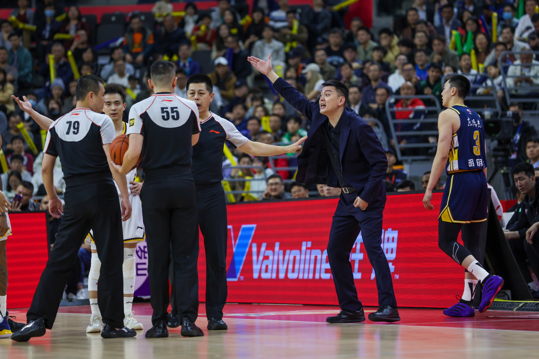 IM体育官网-辽篮大胜广厦，晋级季后赛再战江苏，竞争激烈的简单介绍