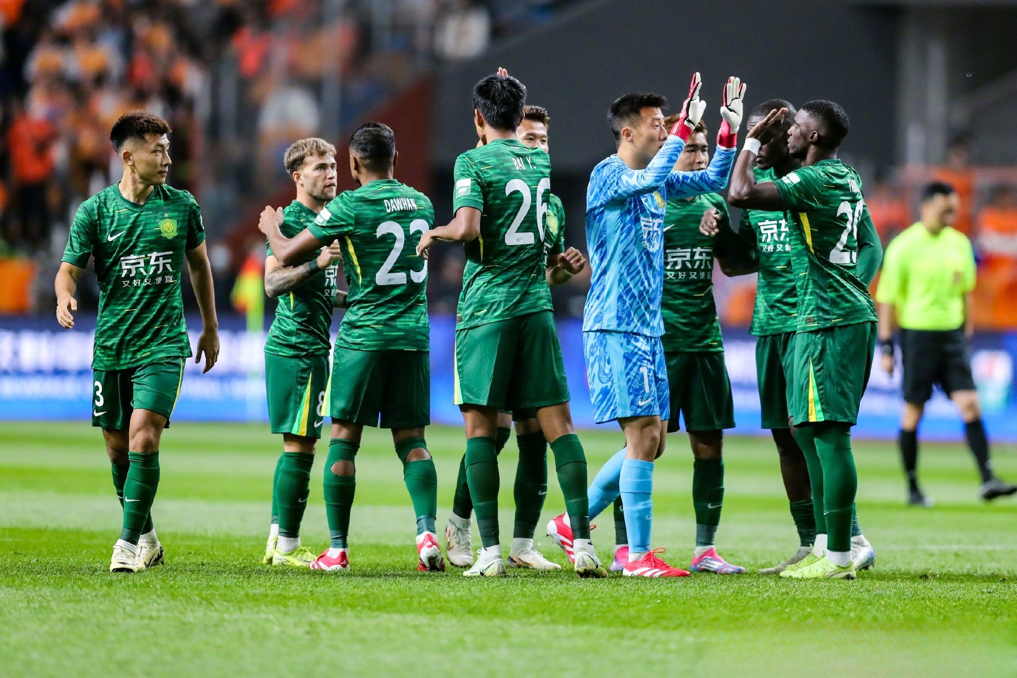 IM体育平台-国安客场挑战恒大，双雄对决，谁能笑到最后？的简单介绍