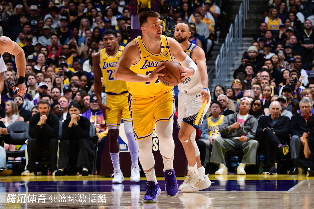 IM体育官网入口-凯尔特人完胜北京队,东契奇高光表现