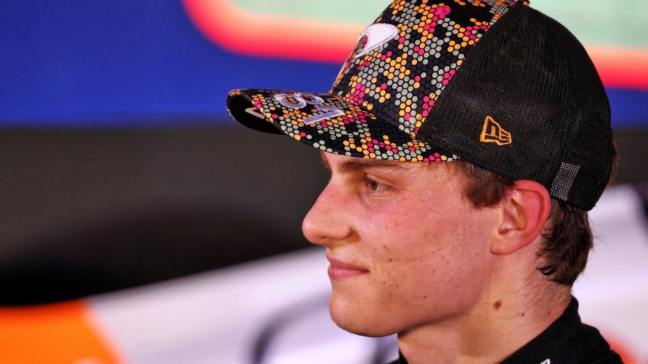 IM体育数据分析平台-雷诺车队轻取红牛二队，皮亚斯特里惊艳四座的简单介绍