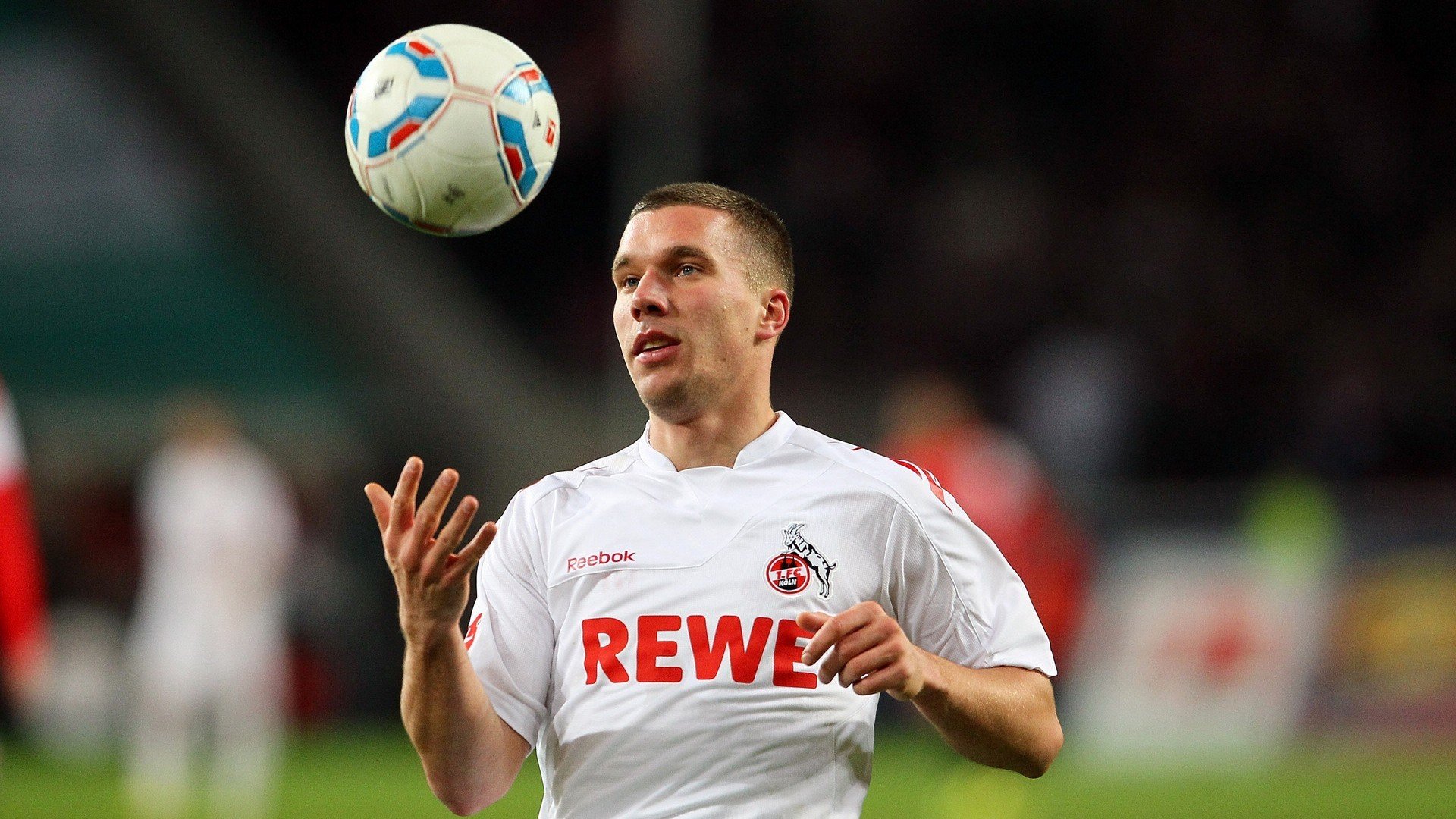 IM体育赛事直播入口-伊朗节奏掌控奥地利，孙兴慜压力下完成爆发