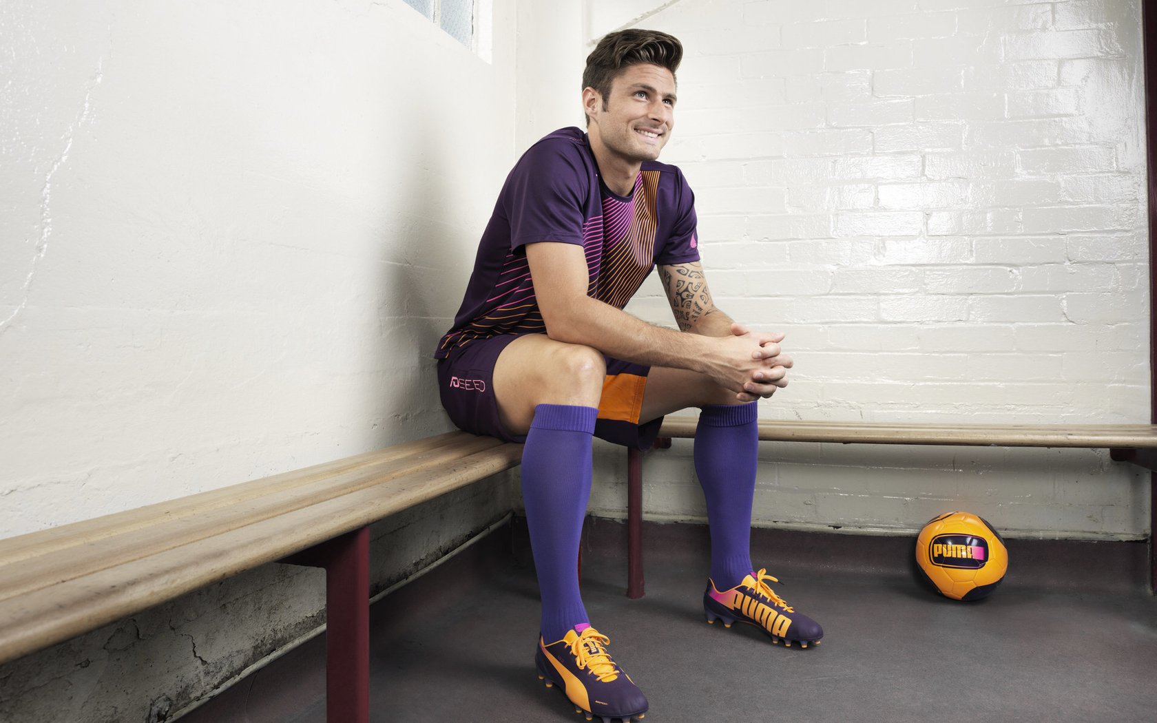 IM体育官方平台-天使之翼划破旧梦，迪马利亚在老特拉福德的无声宣言