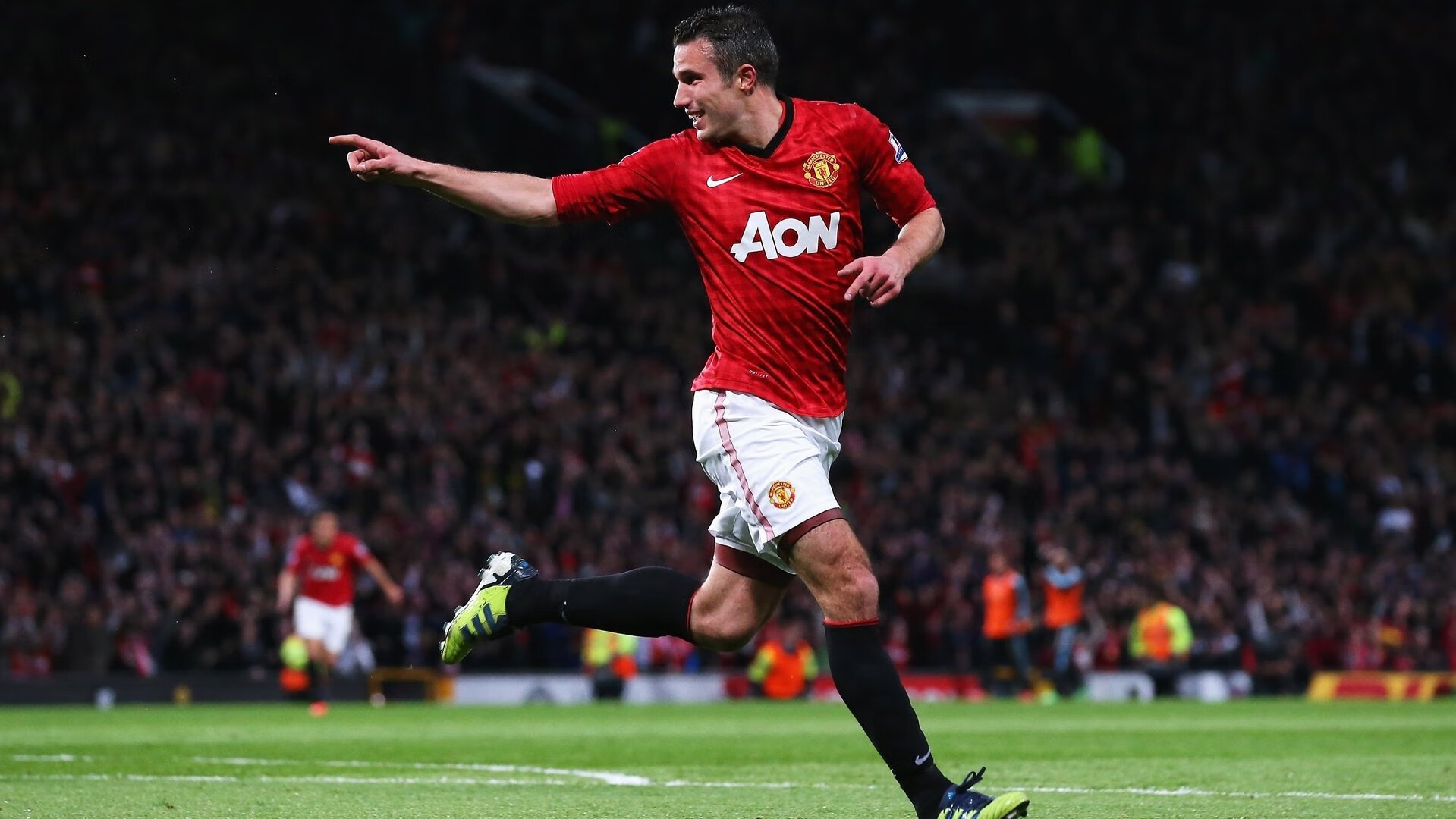 IM体育社区互动入口-勒克莱尔领衔雷诺完美战术，团队协作铸就索伯车队压倒性胜利